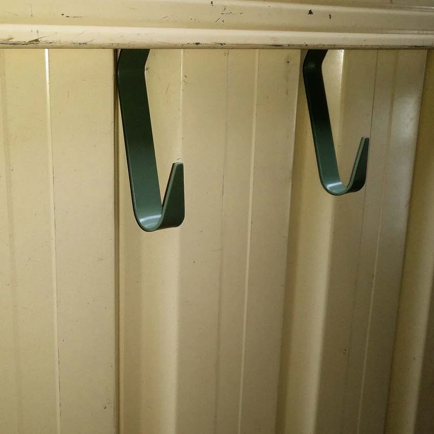 Colourbond Trellis Hanger (sold as pairs)